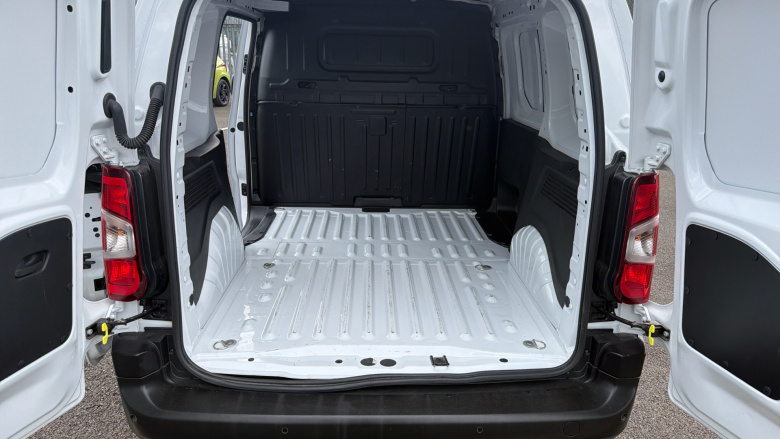 Peugeot Partner Standard Diesel 1.5 BlueHDi 130 Professional Van EAT8